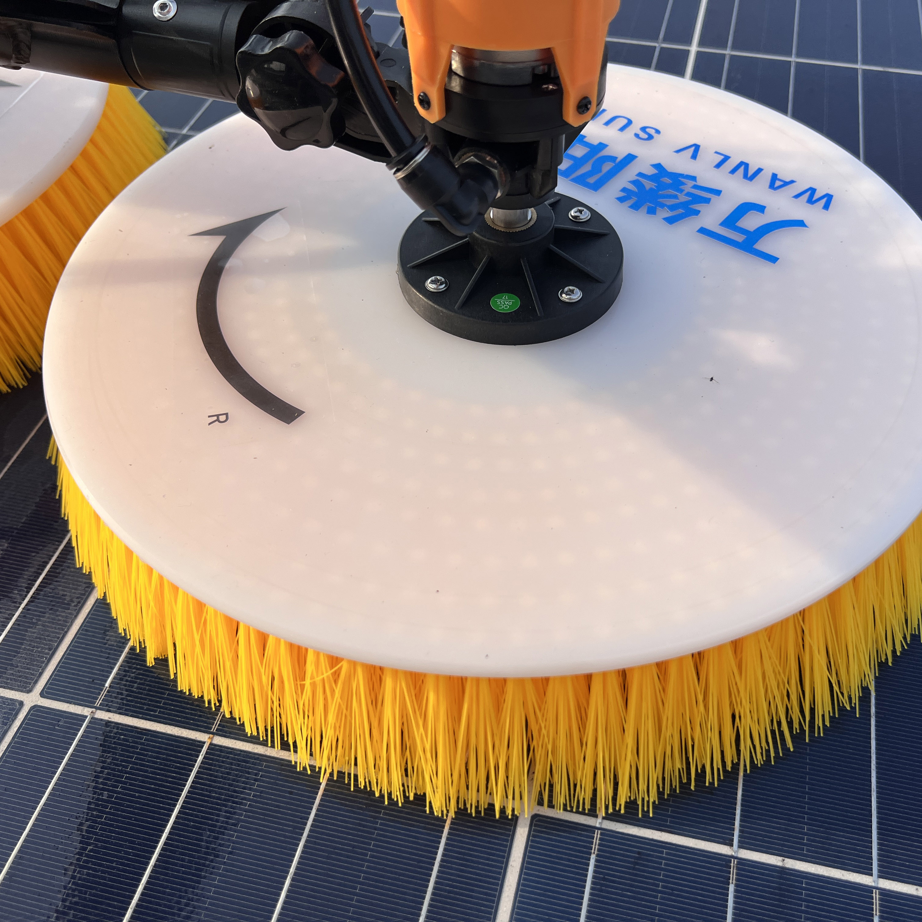 Handheld Electronic Efficient Double-Head Brush for Solar Panel Cleaning