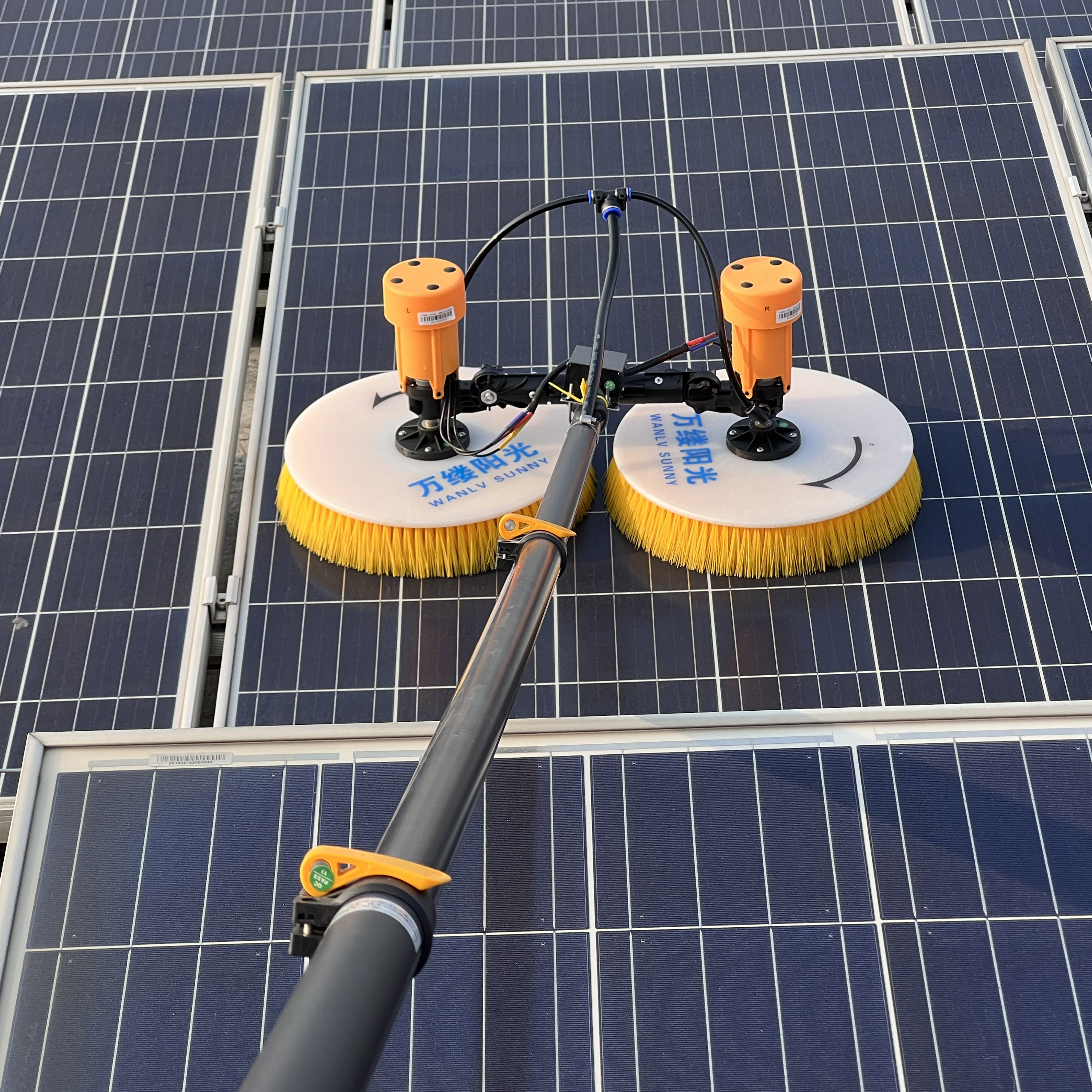 Brushless-Motor-Driven Solar Panel Cleaning Double Head Brush
