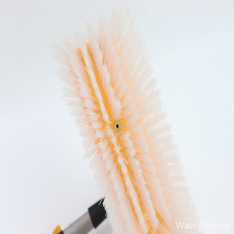Multifunctional Usage for Manual Water Spray Brush for Solar Panel Cleaning