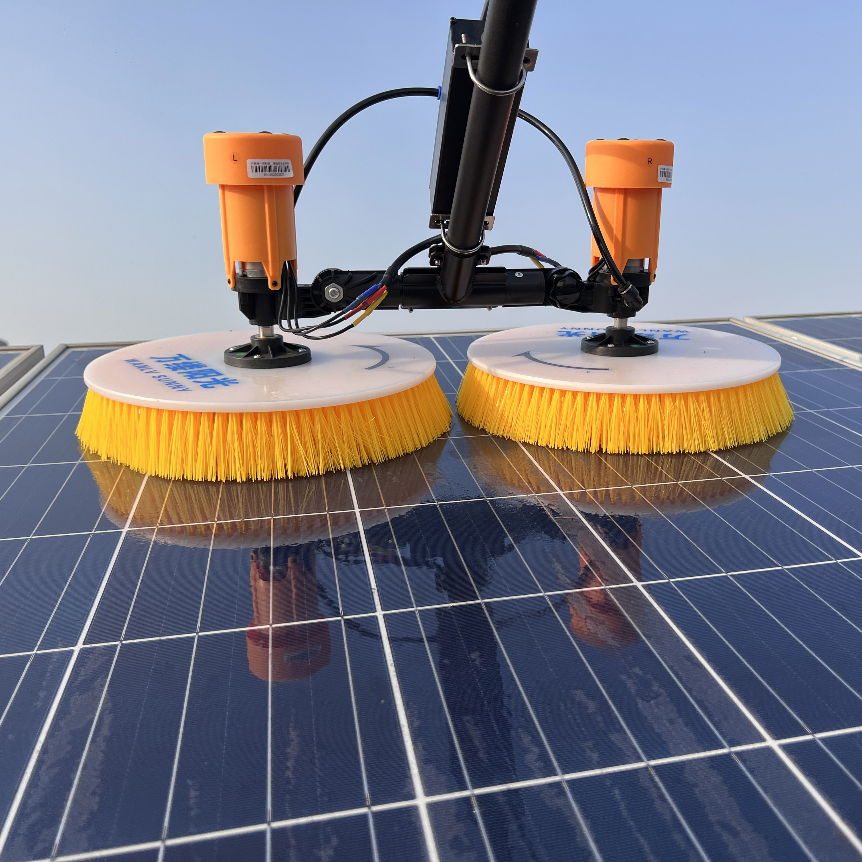 Brushless-Motor-Driven Solar Panel Cleaning Double Head Brush