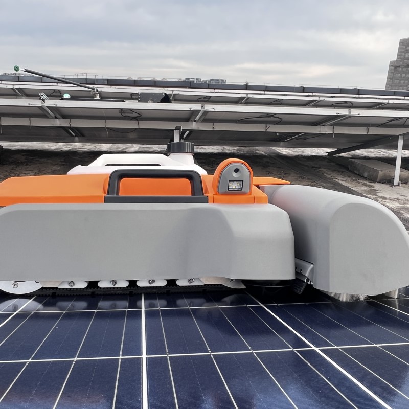 WLS-73Z: The Friendly and Efficient Solar Panel Cleaning Solution