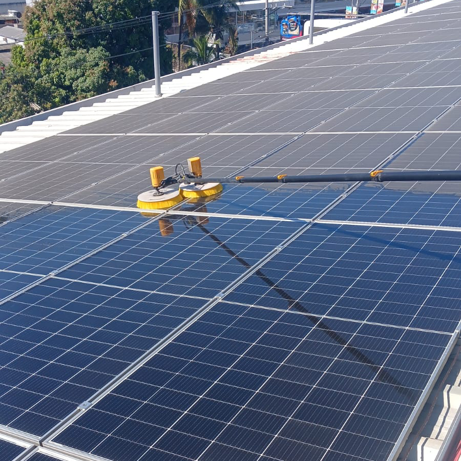 Salvadoran Client Praises Best Double-Head Solar Panel Cleaning Brush for Exceptional Results