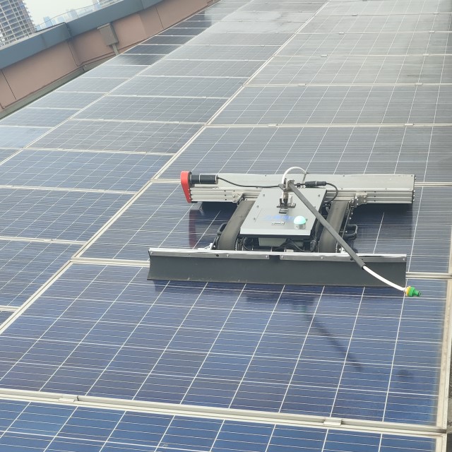 Remote control of the photovoltaic panel cleaning robot